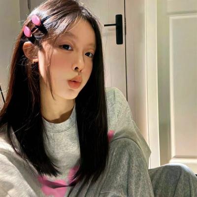 电波系彼女海报