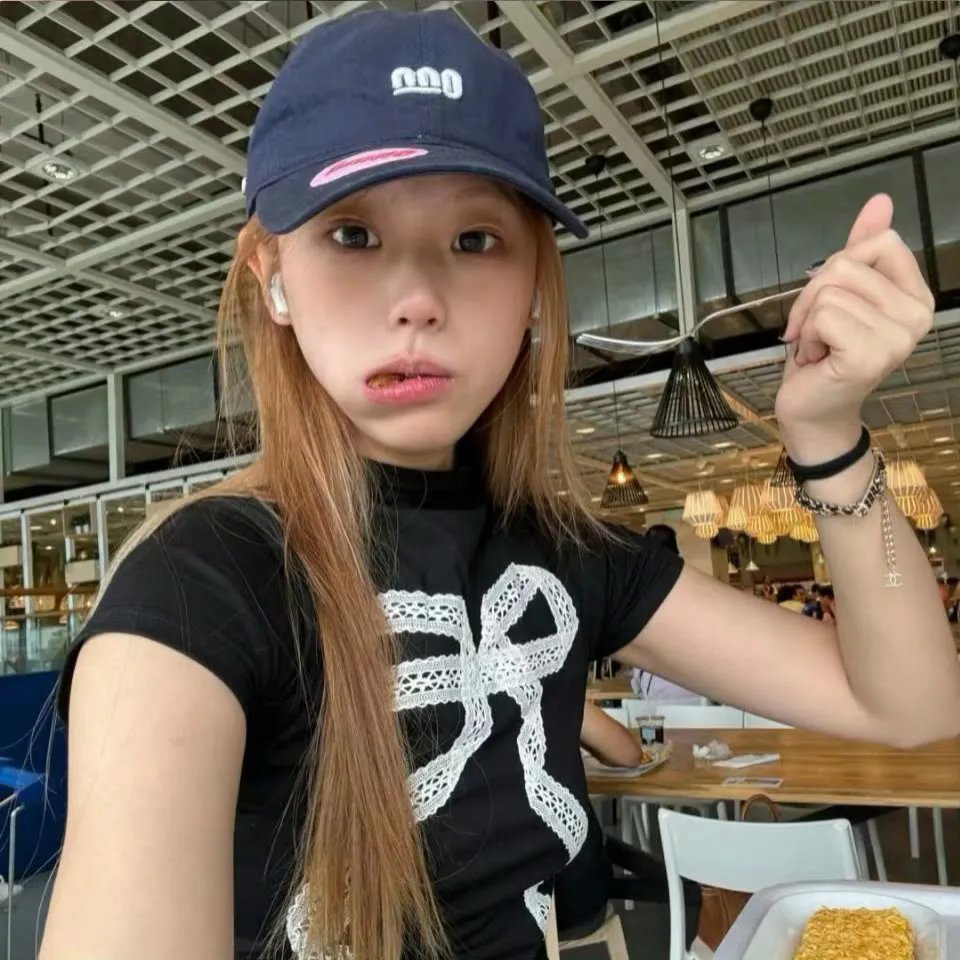 星际姊妹海报